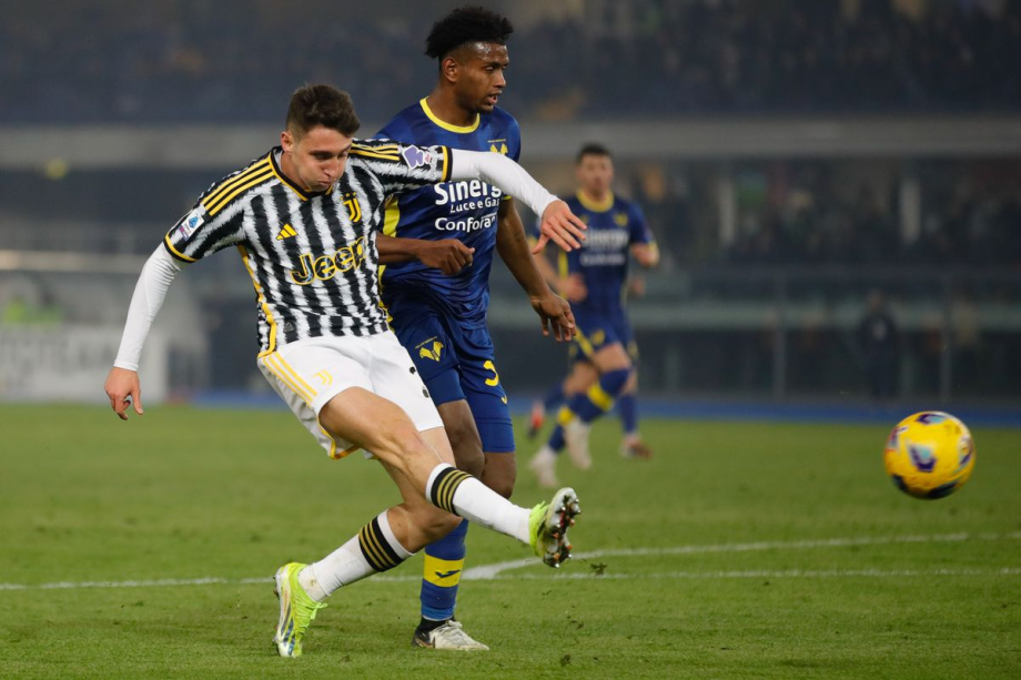 Verona verlor gegen Juventus mit 2:3, und im Laufe des Spiels gab es viele Höhepunkte