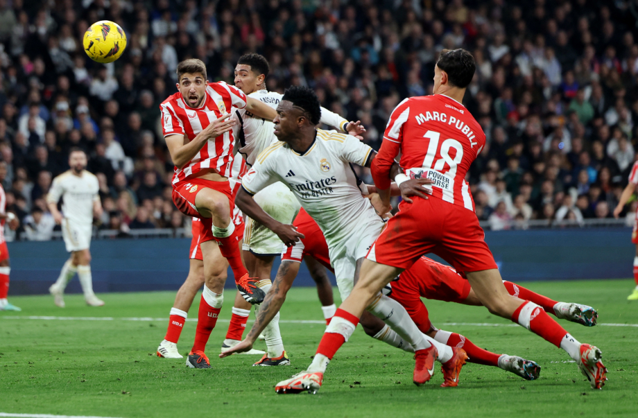 In der 21. Runde der La Liga besiegte Real Madrid Almeria erneut mit 3:2